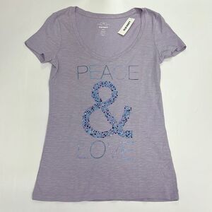 NWT Old Navy Women’s Purple Peace & Love Short Sleeve T-Shirt Size Small